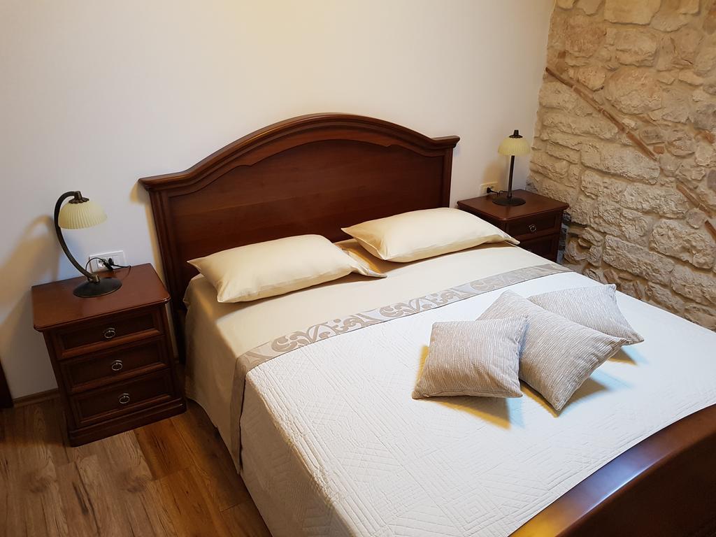 Antique Apartment Arsenale ロヴィニ エクステリア 写真
