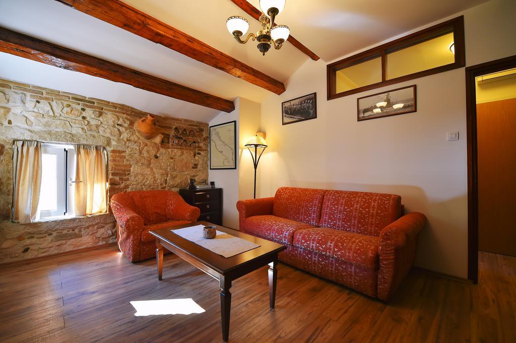 Antique Apartment Arsenale ロヴィニ エクステリア 写真