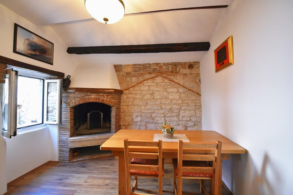 Antique Apartment Arsenale ロヴィニ エクステリア 写真