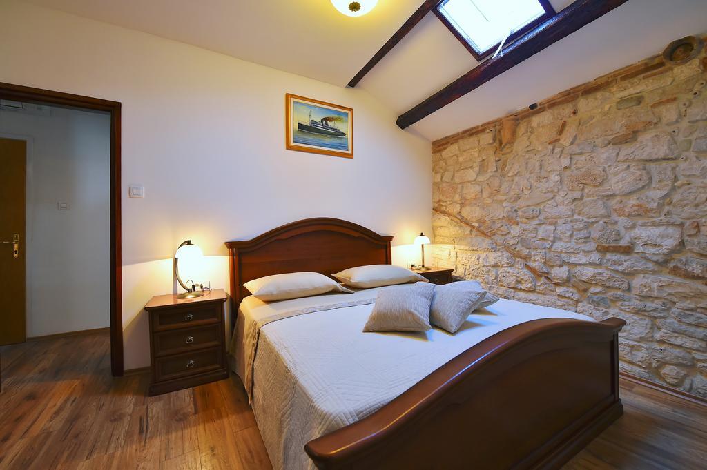 Antique Apartment Arsenale ロヴィニ エクステリア 写真